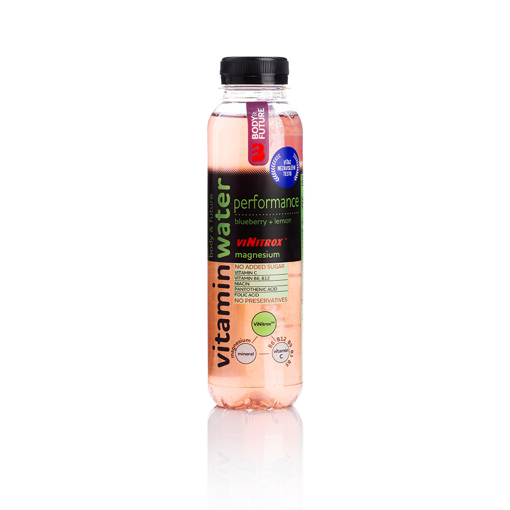 Woda witaminowa z firmy body&future. Woda witaminowa immuno o smaku jagodowo-cytrynowym, w butelce jest 350ml wody.