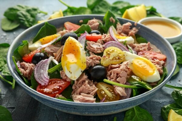 Keto Sałatka z Tuńczykiem i Jajkiem