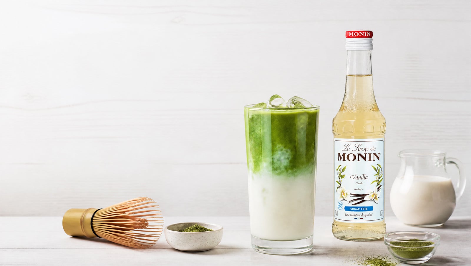 Iced Matcha Latte z waniliowym syropem