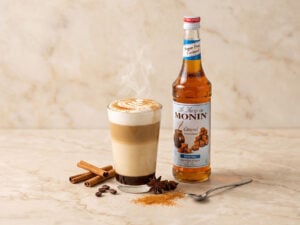Pumpkin Spice Latte z syropem karmelowym