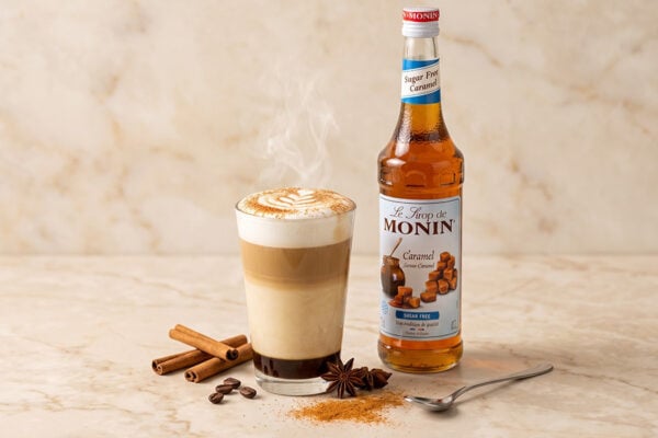 Pumpkin Spice Latte z syropem karmelowym